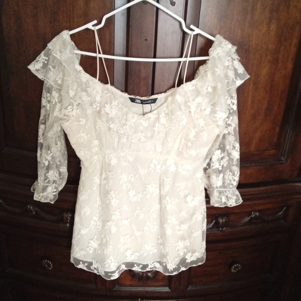 Zara Women's Ivory Sheer Mesh Lace Embroidered Ruffle Top Size Small